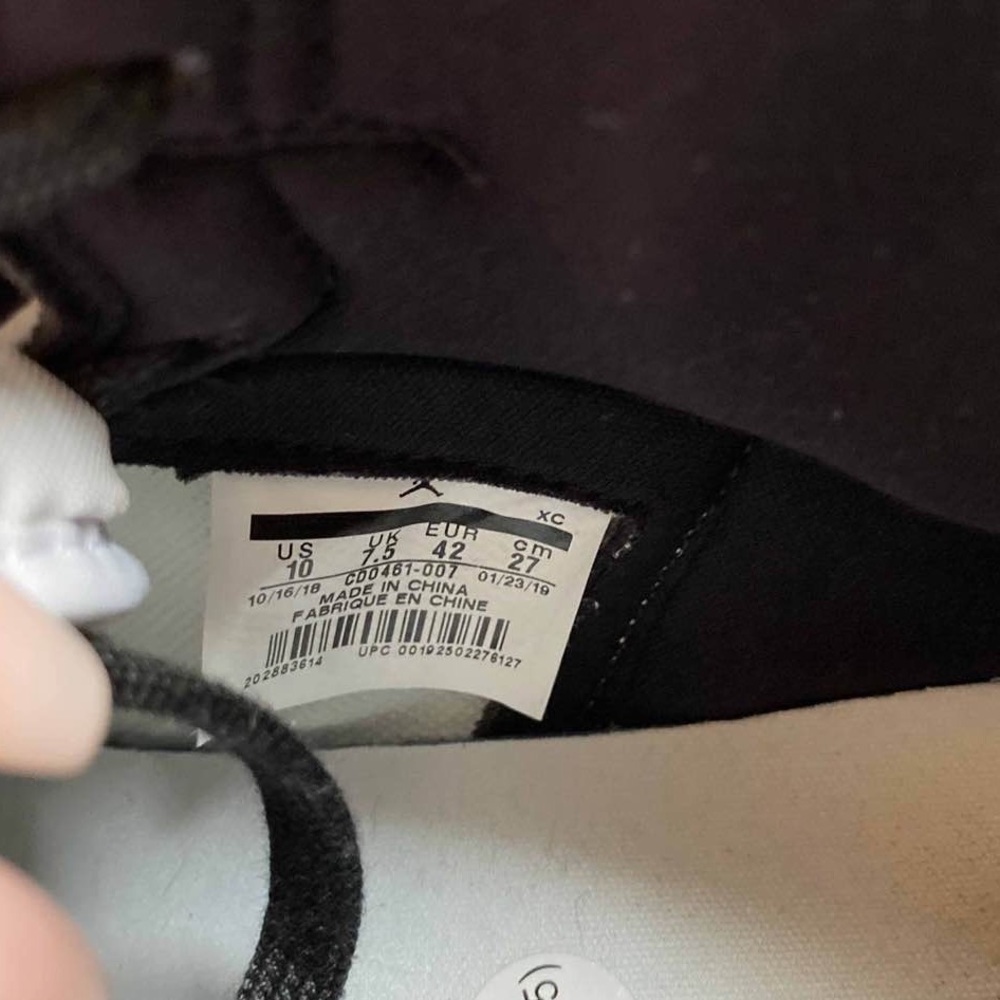 Jordan 1s - Picture 5 of 7